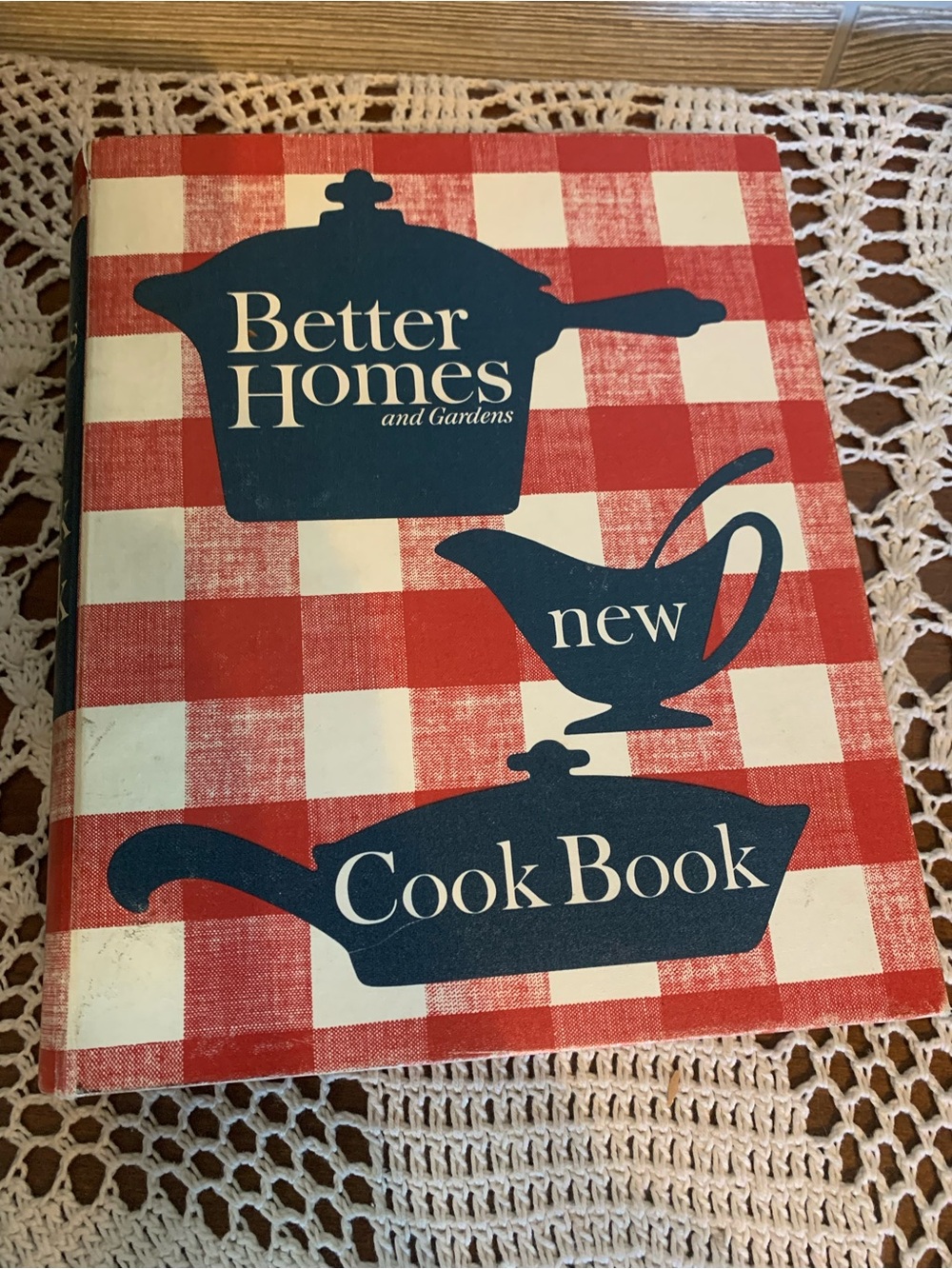 Better Homes And Garden new Cookbook 1960’s